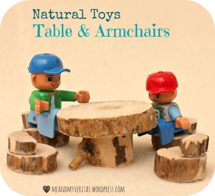 Natural Toys: Table & Armchairs